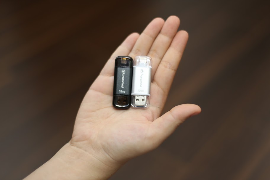 Review USB Transcend JetDrive Go 300